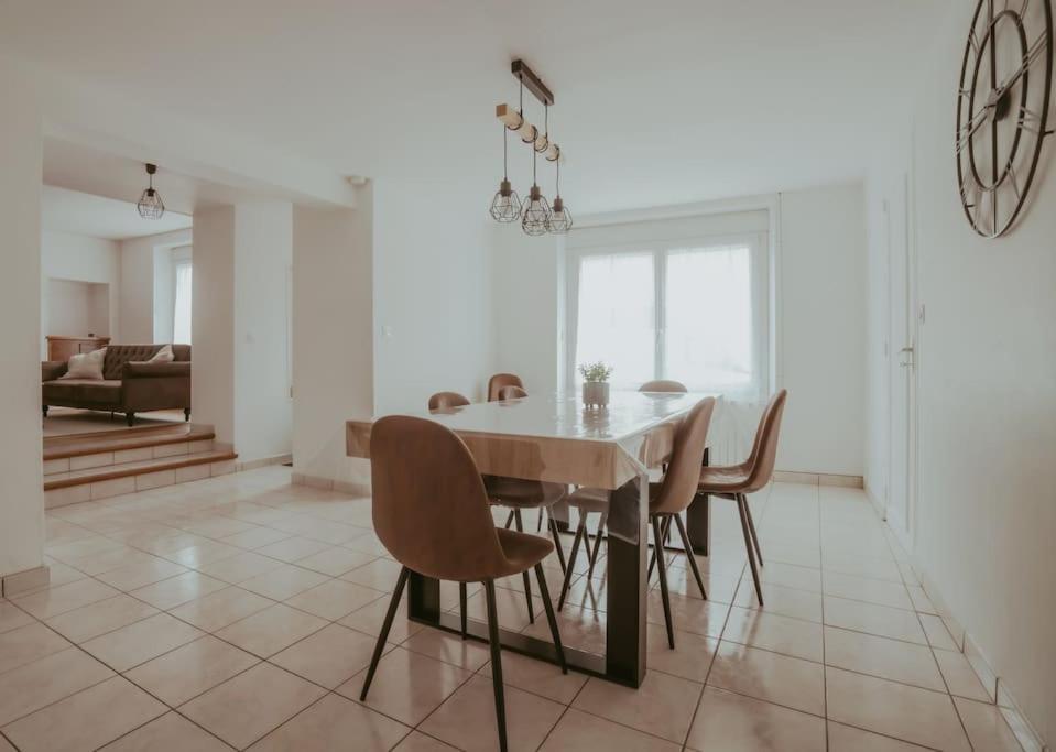 Grande Maison Tout Confort Au Coeur De Nogent Exterior foto