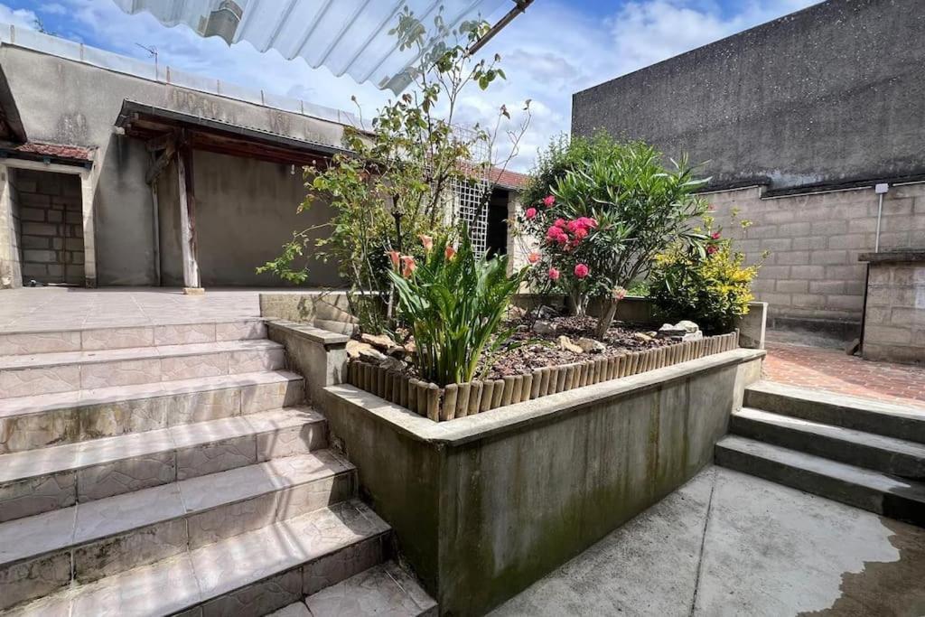 Grande Maison Tout Confort Au Coeur De Nogent Exterior foto